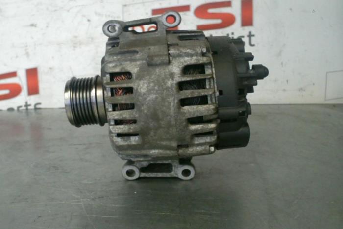 Gebruikte Dynamo Volkswagen Arteon Prijs € 83,00 Margeregeling aangeboden door TSI-Parts / Allmotorparts B.V.