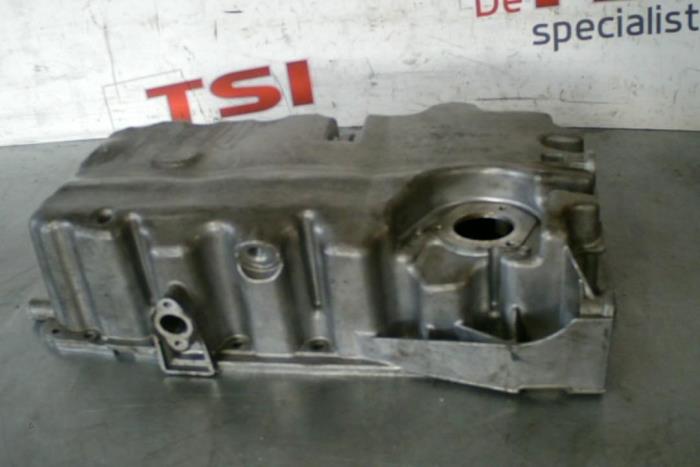 Gebruikte Carterpan Volkswagen Golf V (1K1) 2.0 GTI 16V Prijs € 50,00 Margeregeling aangeboden door TSI-Parts / Allmotorparts B.V.