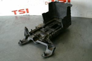 Gebruikte Accubak Seat Altea Prijs € 15,00 Inclusief btw aangeboden door TSI-Parts / Allmotorparts B.V.