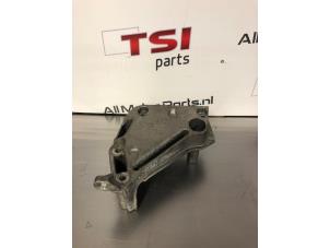 Gebruikte Motorrubber Audi A1 (8X1/8XK) Prijs € 35,01 Inclusief btw aangeboden door TSI-Parts / Allmotorparts B.V.