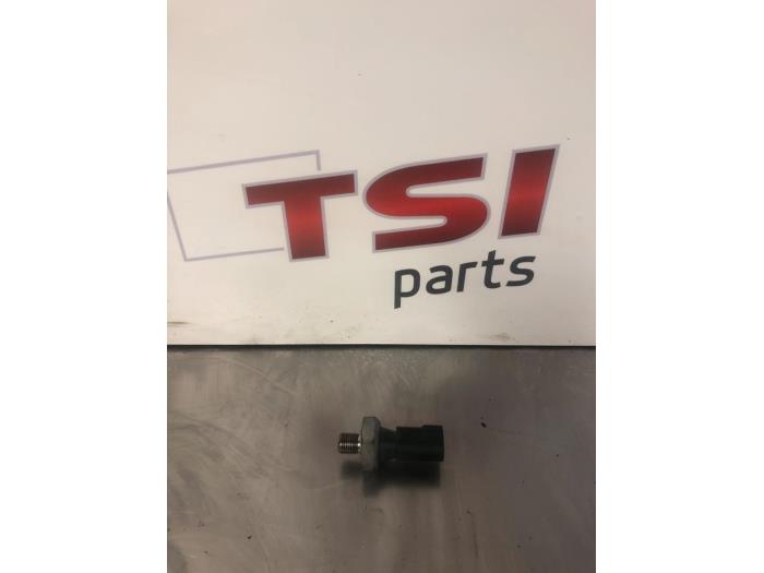 Gebruikte Oliedruk sensor Volkswagen Golf VI (5K1) 1.4 TSI 160 16V Prijs € 12,00 Margeregeling aangeboden door TSI-Parts / Allmotorparts B.V.