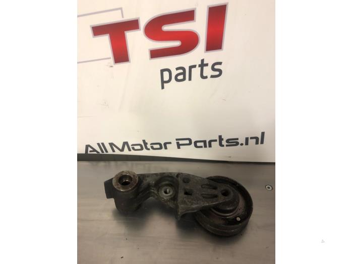 Gebruikte Spanrol Multiriem Audi A8 (D3) 4.2 V8 40V FSI Quattro Prijs € 41,00 Margeregeling aangeboden door TSI-Parts / Allmotorparts B.V.