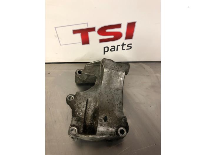 Gebruikte Dynamosteun boven Audi A6 (C6) 4.2 V8 40V FSI Quattro Prijs € 21,00 Margeregeling aangeboden door TSI-Parts / Allmotorparts B.V.