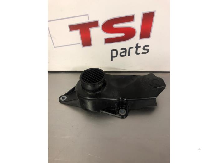 Gebruikte Distributiedeksel Volkswagen Tiguan Allspace (BW2) 2.0 TSI 16V BlueMotion Technology 4Motion Prijs € 20,00 Margeregeling aangeboden door TSI-Parts / Allmotorparts B.V.