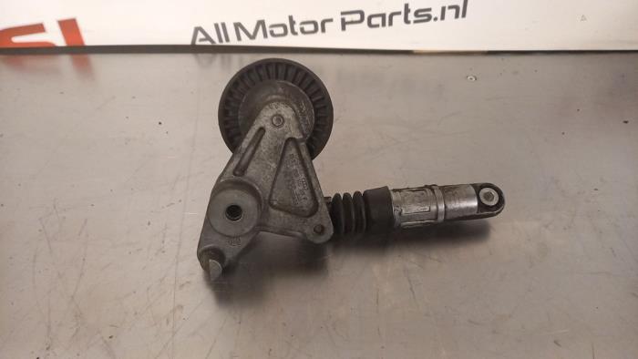 Gebruikte Spanrol Multiriem Audi A5 (8T3) 2.7 TDI V6 24V Prijs € 30,00 Margeregeling aangeboden door TSI-Parts / Allmotorparts B.V.