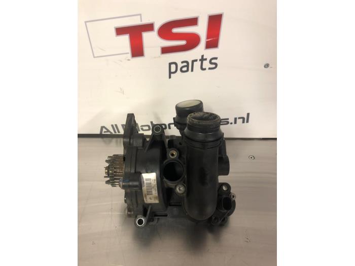 Gebruikte Waterpomp Volkswagen Golf VI (5K1) 2.0 GTI 16V Prijs € 70,00 Margeregeling aangeboden door TSI-Parts / Allmotorparts B.V.