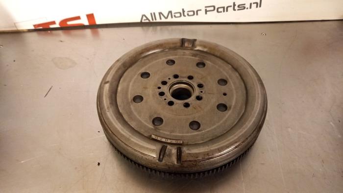 Gebruikte Vliegwiel dubbele massa Audi A3 (8P1) 1.8 16V TFSI Prijs € 58,00 Margeregeling aangeboden door TSI-Parts / Allmotorparts B.V.