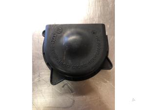 Gebruikte Distributiedeksel Volkswagen Golf V (1K1) 1.4 TSI 140 16V Prijs € 5,00 Inclusief btw aangeboden door TSI-Parts / Allmotorparts B.V.