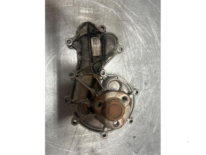 Gebruikte Waterpomp Audi SQ5 (8RB) 3.0 TDI V6 24V Plus Prijs € 50,00 Margeregeling aangeboden door TSI-Parts / Allmotorparts B.V.