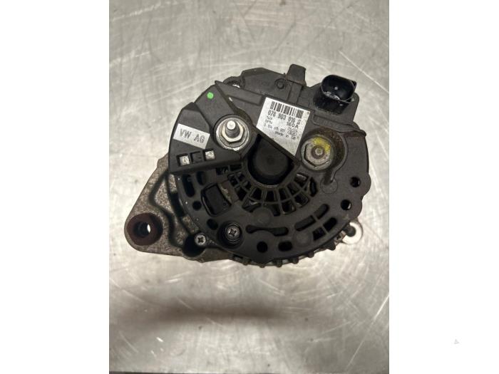 Gebruikte Dynamo Audi A4 (B6) 3.0 V6 30V Quattro Prijs € 62,00 Margeregeling aangeboden door TSI-Parts / Allmotorparts B.V.