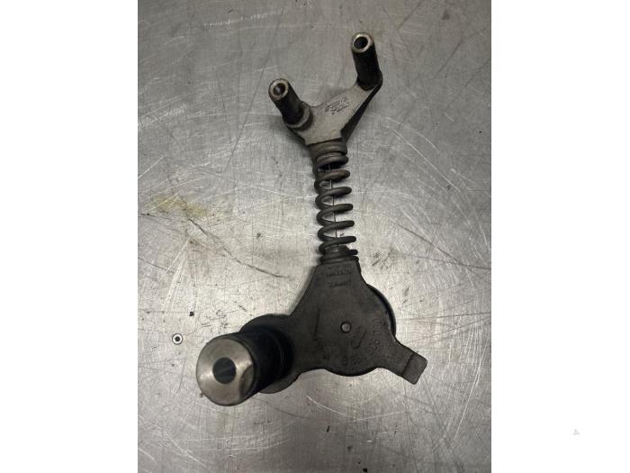 Gebruikte Spanrol Multiriem Audi A4 (B6) 3.0 V6 30V Quattro Prijs € 41,00 Margeregeling aangeboden door TSI-Parts / Allmotorparts B.V.