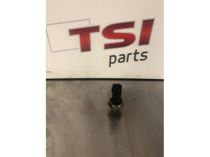 Gebruikte Oliedruk sensor Volkswagen Golf VI (5K1) 1.4 TSI 160 16V Prijs € 12,00 Margeregeling aangeboden door TSI-Parts / Allmotorparts B.V.