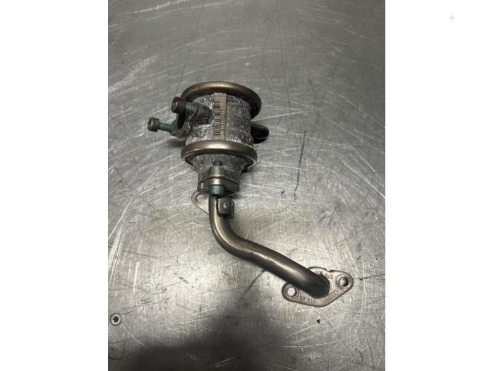 Gebruikte Uitlaat gasklep (EGR) Audi S4 (B7) S4 4.2 V8 40V Prijs € 25,00 Margeregeling aangeboden door TSI-Parts / Allmotorparts B.V.