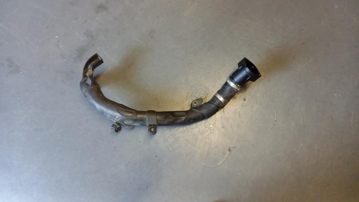 Gebruikte Intercooler Buis Volkswagen Polo V (6R) 1.6 TDI 16V 90 Prijs € 50,00 Margeregeling aangeboden door TSI-Parts / Allmotorparts B.V.