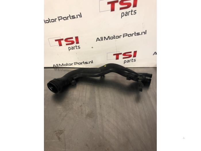 Gebruikte Intercooler Buis Volkswagen Touran (1T1/T2) 1.4 16V TSI 140 Prijs € 29,00 Margeregeling aangeboden door TSI-Parts / Allmotorparts B.V.