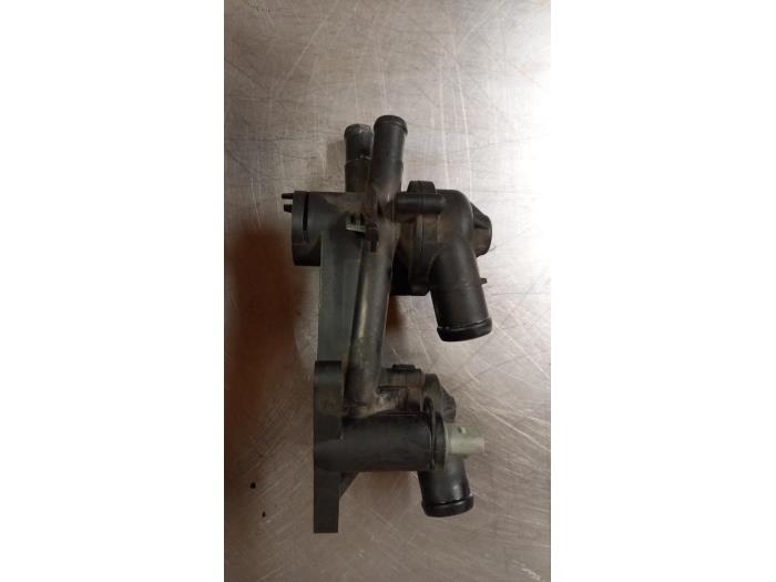 Gebruikte Thermostaathuis Volkswagen Scirocco (137/13AD) 1.4 TSI 160 16V Prijs € 29,00 Margeregeling aangeboden door TSI-Parts / Allmotorparts B.V.