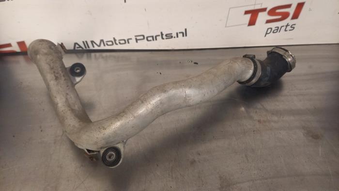 Gebruikte Intercooler Buis Volkswagen Touran (1T1/T2) 1.4 16V TSI 140 Prijs € 30,00 Margeregeling aangeboden door TSI-Parts / Allmotorparts B.V.