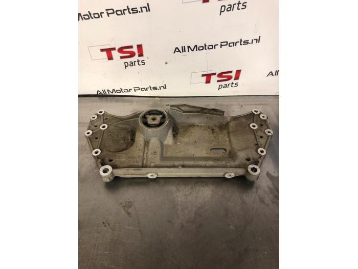 Gebruikte Subframe Volkswagen Golf V Variant (1K5) 1.4 TSI 140 16V Prijs € 25,00 Margeregeling aangeboden door TSI-Parts / Allmotorparts B.V.