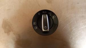 Gebruikte Licht Schakelaar Volkswagen Passat Variant (365) 1.4 TSI 16V Prijs € 24,20 Inclusief btw aangeboden door TSI-Parts / Allmotorparts B.V.