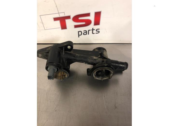 Gebruikte Thermostaathuis Volkswagen Tiguan (5N1/2) 1.4 TSI 16V Prijs € 23,00 Margeregeling aangeboden door TSI-Parts / Allmotorparts B.V.