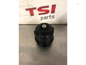 Gebruikte Oliefilter deksel Audi S6 Avant (C7) 4.0 V8 TFSI Prijs € 20,00 Inclusief btw aangeboden door TSI-Parts / Allmotorparts B.V.