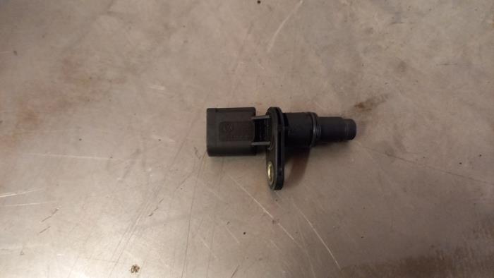 Gebruikte Nokkenas Sensor Volkswagen Transporter T5 2.5 TDi Prijs € 25,00 Margeregeling aangeboden door TSI-Parts / Allmotorparts B.V.