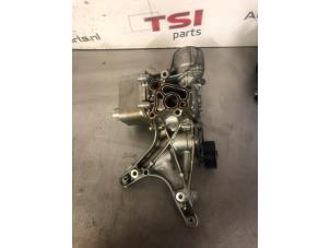 Gebruikte Oliefilterhuis Volkswagen Tiguan (AD1) 2.0 TSI 16V 4Motion Prijs € 75,00 Inclusief btw aangeboden door TSI-Parts / Allmotorparts B.V.