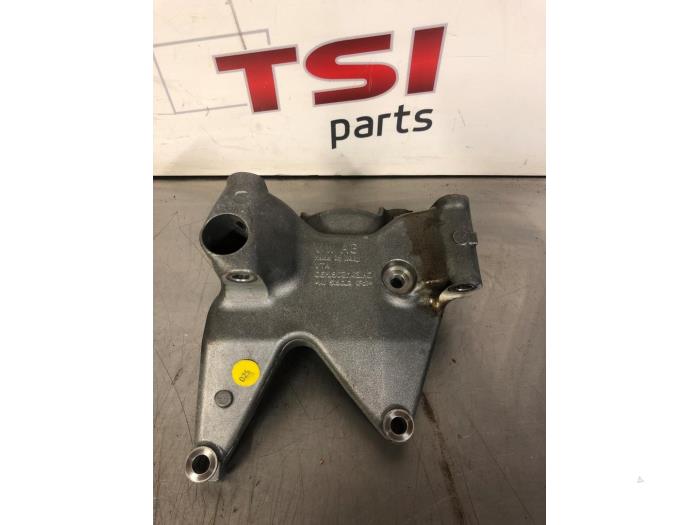 Gebruikte Dynamosteun onder Audi SQ5 (FYB/FYG) 3.0 TFSI V6 24V Prijs € 12,00 Margeregeling aangeboden door TSI-Parts / Allmotorparts B.V.