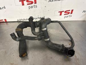 Gebruikte Radiateurslang Volkswagen Golf VI (5K1) 1.4 TSI 160 16V Prijs € 50,00 Inclusief btw aangeboden door TSI-Parts / Allmotorparts B.V.