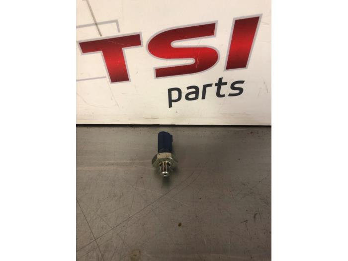 Gebruikte Oliedruk Schakelaar Volkswagen Tiguan Allspace (BW2) 2.0 TSI 16V 4Motion Prijs € 12,00 Margeregeling aangeboden door TSI-Parts / Allmotorparts B.V.