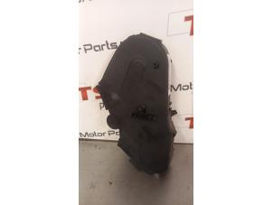 Gebruikte Distributiedeksel Audi A4 (B8) 2.0 TDI 16V Prijs € 18,15 Inclusief btw aangeboden door TSI-Parts / Allmotorparts B.V.