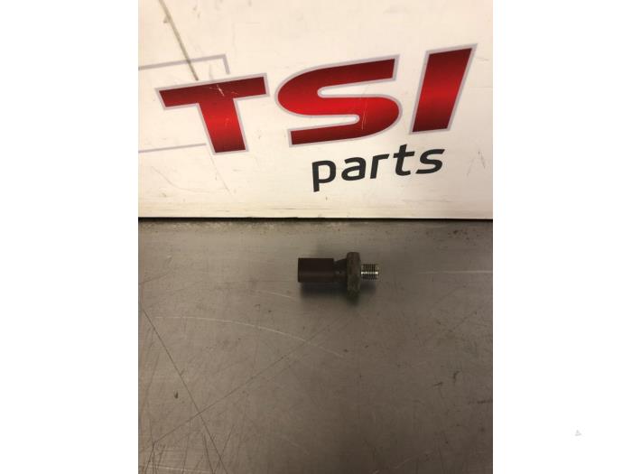 Gebruikte Schakelaar Oliedruk Volkswagen Golf VI (5K1) 2.0 GTI 16V Prijs € 12,00 Margeregeling aangeboden door TSI-Parts / Allmotorparts B.V.