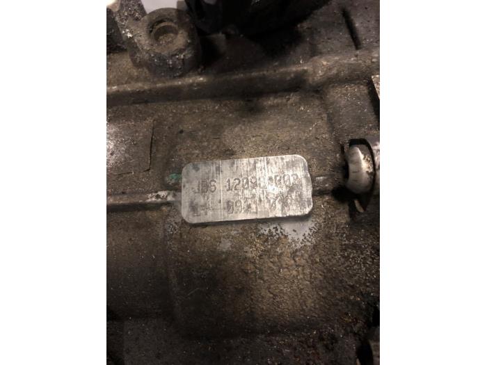 Versnellingsbak van een Volkswagen Tiguan (5N1/2) 1.4 TSI 16V 2009