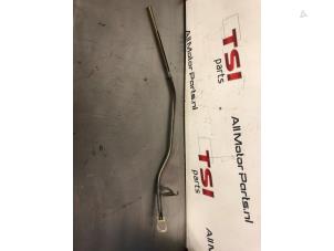 Gebruikte Peilstok Olie Mercedes B (W246) 1.6 B-200 BlueEFFICIENCY Turbo 16V Prijs € 20,00 Inclusief btw aangeboden door TSI-Parts / Allmotorparts B.V.