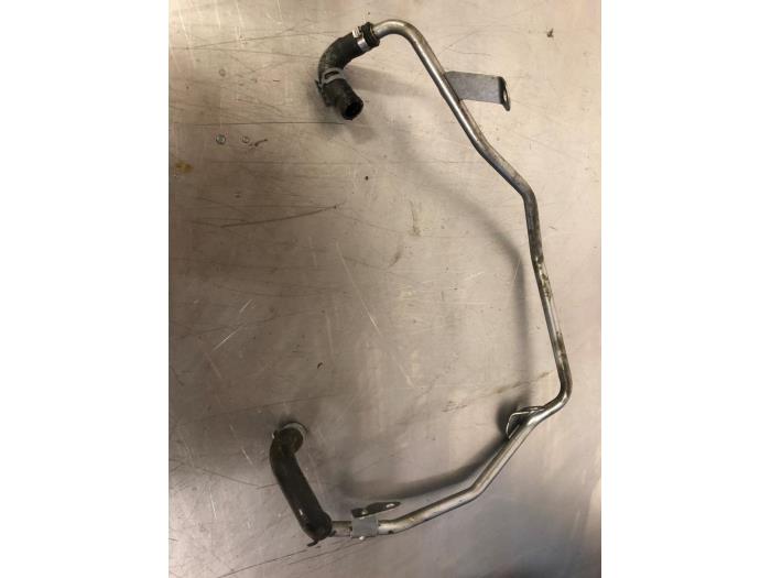 Waterpijp van een Mercedes-Benz B (W246) 1.6 B-200 BlueEFFICIENCY Turbo 16V 2016