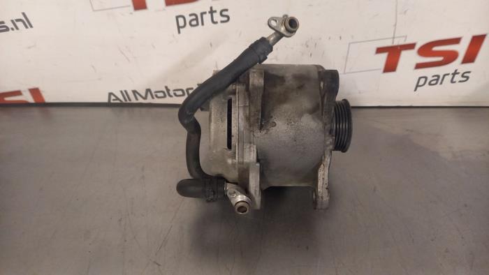 Dynamo van een Audi S6 (C7) 4.0 V8 TFSI 2013