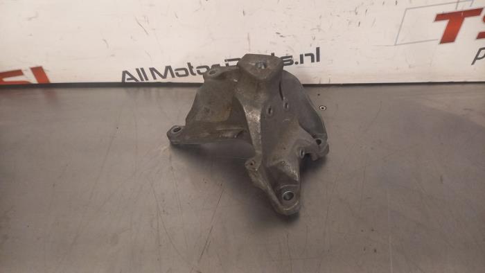 Gebruikte Motorsteun Audi S6 (C7) 4.0 V8 TFSI Prijs € 17,00 Margeregeling aangeboden door TSI-Parts / Allmotorparts B.V.