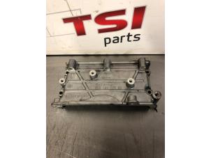 Gebruikte Distributiedeksel Audi SQ5 (8RB) 3.0 TDI V6 24V Prijs € 17,50 Inclusief btw aangeboden door TSI-Parts / Allmotorparts B.V.