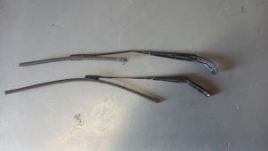Gebruikte Ruitenwisserarm set Audi A3 Limousine (8VS/8VM) 1.4 TFSI ACT 16V Prijs € 30,00 Inclusief btw aangeboden door TSI-Parts / Allmotorparts B.V.