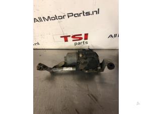 Gebruikte Ruitenwissermotor voor Volkswagen Golf Plus (5M1/1KP) 1.4 TSI 160 16V Prijs € 45,00 Inclusief btw aangeboden door TSI-Parts / Allmotorparts B.V.