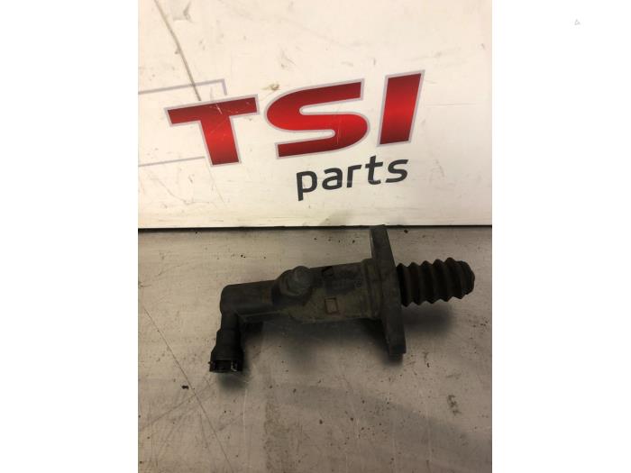 Gebruikte Koppeling Hulp Cilinder Volkswagen Golf Plus (5M1/1KP) 1.4 TSI 160 16V Prijs € 25,00 Margeregeling aangeboden door TSI-Parts / Allmotorparts B.V.