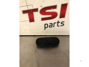 Gebruikte Ruitensproeier voor Audi A1 (8X1/8XK) 1.4 TFSI 16V 122 Prijs € 9,99 Inclusief btw aangeboden door TSI-Parts / Allmotorparts B.V.
