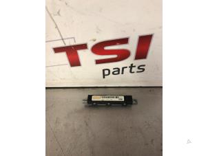 Gebruikte Antenne Versterker Audi A1 (8X1/8XK) 1.4 TFSI 16V 122 Prijs € 9,99 Inclusief btw aangeboden door TSI-Parts / Allmotorparts B.V.