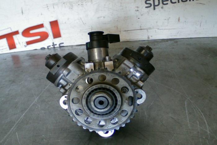 Gebruikte Hogedrukpomp Audi Q7 (4MB/4MG) 3.0 TDI V6 24V Prijs € 248,00 Margeregeling aangeboden door TSI-Parts / Allmotorparts B.V.