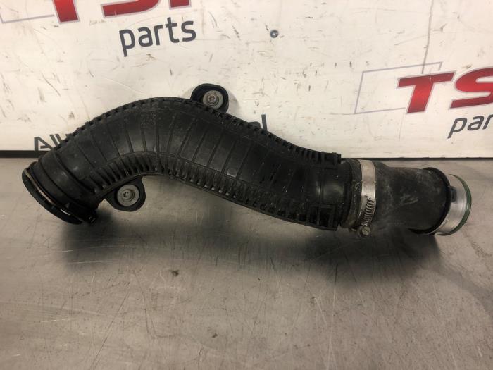 Gebruikte Intercooler Buis Volkswagen Golf VIII (CD1) 2.0 GTI Clubsport 16V Prijs € 12,50 Margeregeling aangeboden door TSI-Parts / Allmotorparts B.V.