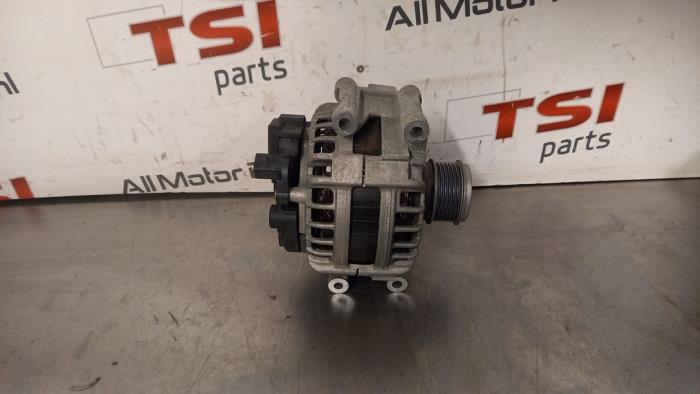 Gebruikte Dynamo Volkswagen Golf VIII (CD1) 2.0 GTI Clubsport 16V Prijs € 145,00 Margeregeling aangeboden door TSI-Parts / Allmotorparts B.V.