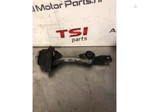 Gebruikte Motorsteun Volkswagen Golf IV (1J1) 1.8 20V Turbo Prijs € 22,51 Inclusief btw aangeboden door TSI-Parts / Allmotorparts B.V.