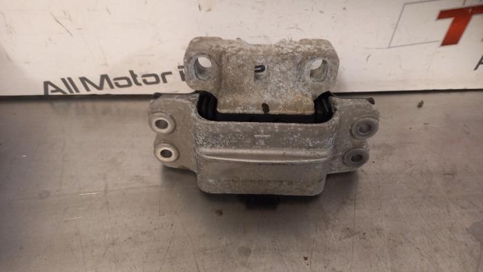 Gebruikte Versnellingsbak Steun Audi A3 (8P1) 1.8 16V TFSI Prijs € 21,00 Margeregeling aangeboden door TSI-Parts / Allmotorparts B.V.