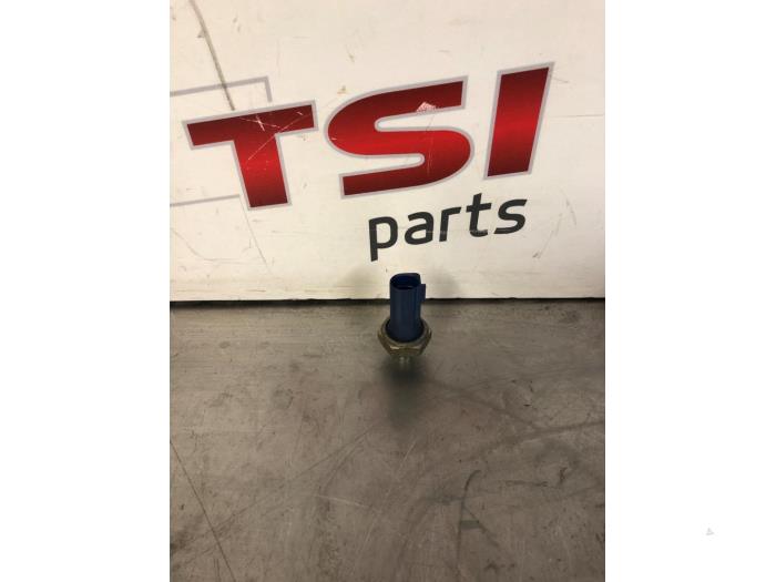 Gebruikte Oliedruk sensor Volkswagen Golf VII (AUA) 1.4 TSI 16V Prijs € 8,00 Margeregeling aangeboden door TSI-Parts / Allmotorparts B.V.
