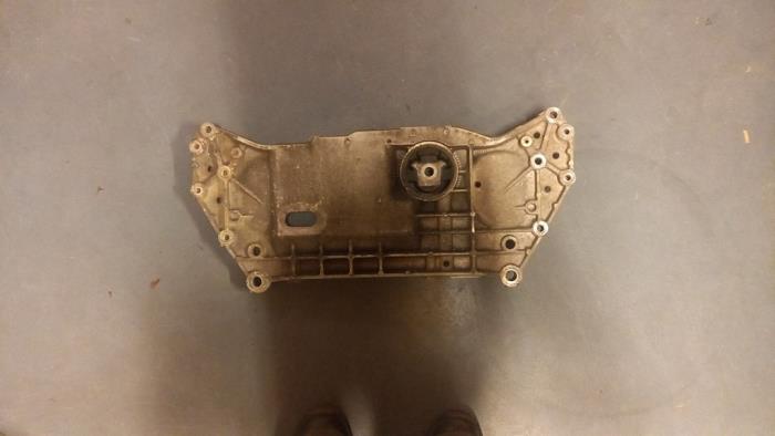 Gebruikte Subframe Seat Leon (1P1) 2.0 TFSI Cupra 16V Prijs € 33,00 Margeregeling aangeboden door TSI-Parts / Allmotorparts B.V.